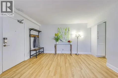288 Reynolds Street Oakville ON L6J 3L4