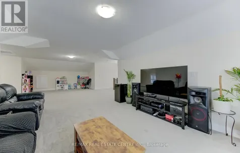 285 Sedgewood Street Kitchener ON N2P 0G6