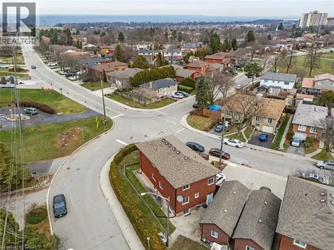 107 Horning Drive Hamilton ON L9C 6L2