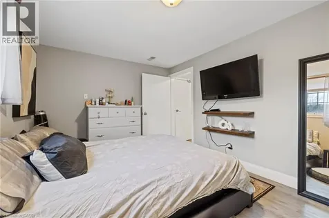107 Horning Drive Hamilton ON L9C 6L2