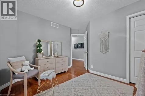 1 Brown Avenue Cambridge ON N1R 5S3