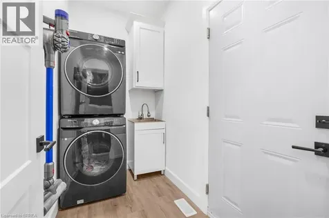 442 James Street Delhi ON N4B 2C1