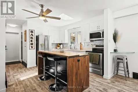 74 Inwood Crescent Kitchener ON N2M 2M1
