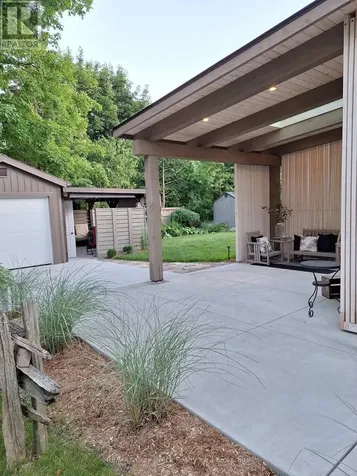74 Inwood Crescent Kitchener ON N2M 2M1