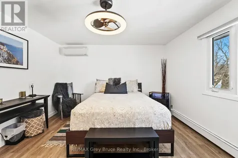 74 Inwood Crescent Kitchener ON N2M 2M1