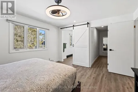74 Inwood Crescent Kitchener ON N2M 2M1