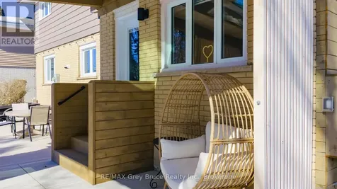 74 Inwood Crescent Kitchener ON N2M 2M1