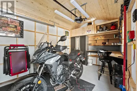 74 Inwood Crescent Kitchener ON N2M 2M1