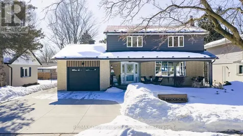 74 Inwood Crescent Kitchener ON N2M 2M1