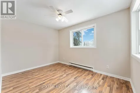 802 St. Andre Drive Ottawa ON K1C 4R3