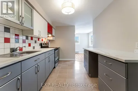802 St. Andre Drive Ottawa ON K1C 4R3