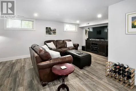 20 Leslie Drive Collingwood ON L9Y 4P2