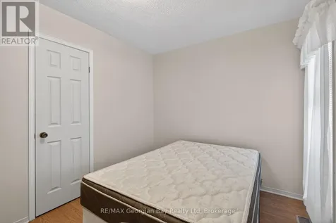 1032 Dominion Avenue Midland ON L4R 1S9