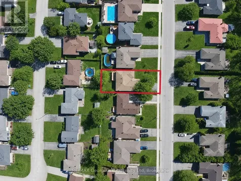 1032 Dominion Avenue Midland ON L4R 1S9