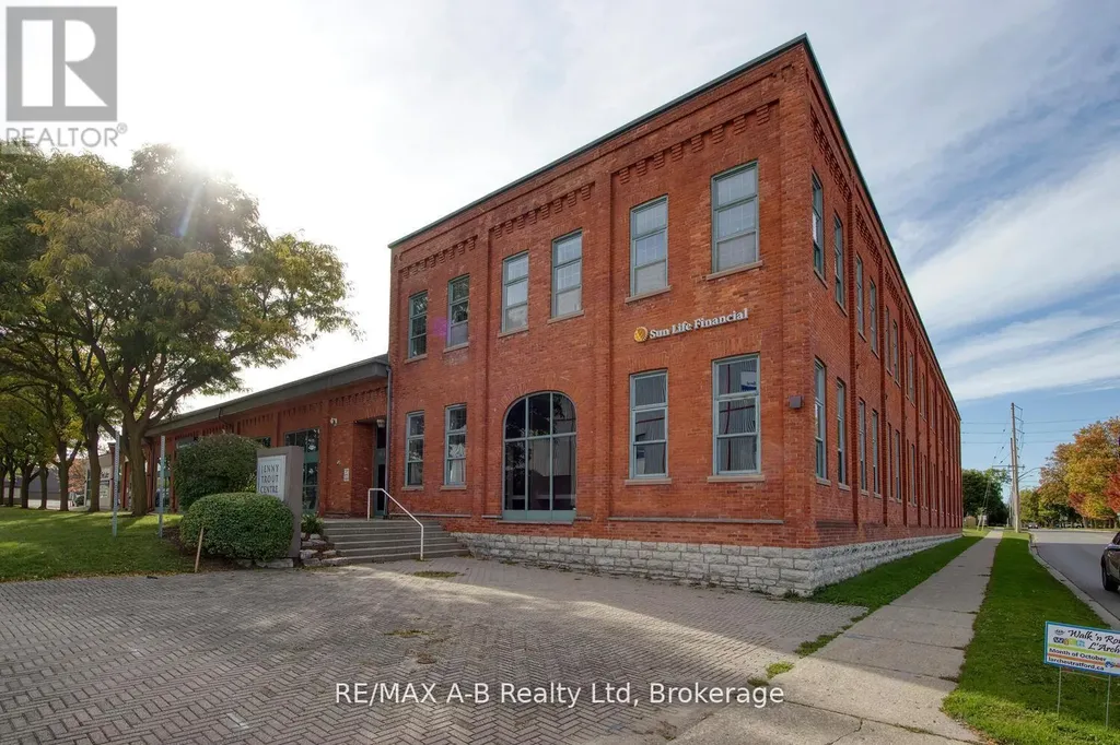 342 Erie Street Stratford ON N5A 2N4