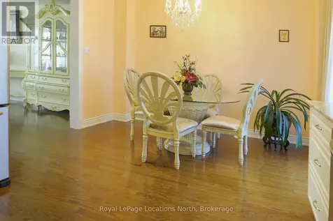 11 Wally Drive Wasaga Beach ON L9Z 0E4