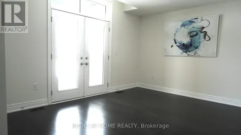 2640 Sapphire Drive Pickering ON L1X 0H3