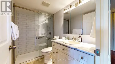172 Eighth Street Collingwood ON L9Y 4T2