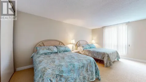 172 Eighth Street Collingwood ON L9Y 4T2