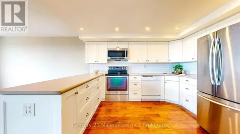 172 Eighth Street Collingwood ON L9Y 4T2