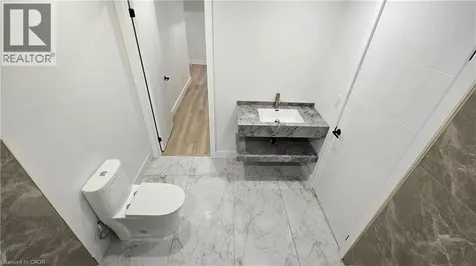 7266 Silver Creek Circle London ON N6P 0G9