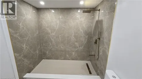 7266 Silver Creek Circle London ON N6P 0G9