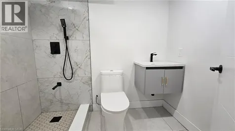 7266 Silver Creek Circle London ON N6P 0G9