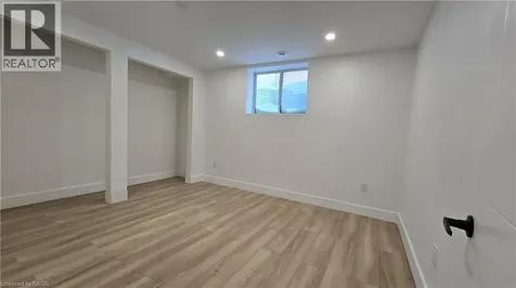 7266 Silver Creek Circle London ON N6P 0G9