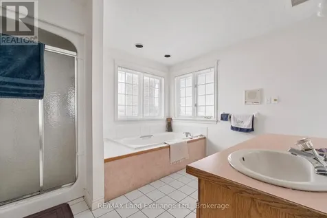 750 Mcpherson Crescent Kincardine ON N2Z 1M4
