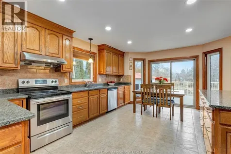 870 Mcrae Avenue Kingsville ON N9Y 2R8