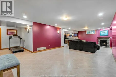 870 Mcrae Avenue Kingsville ON N9Y 2R8