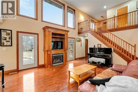 870 Mcrae Avenue Kingsville ON N9Y 2R8