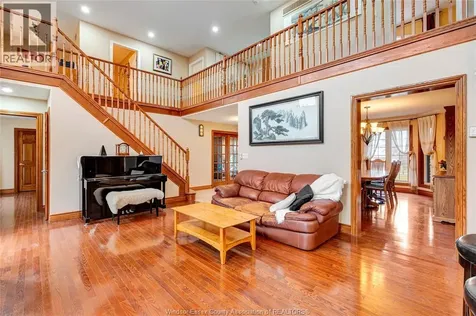 870 Mcrae Avenue Kingsville ON N9Y 2R8