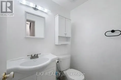 11C Sonnet Crescent Ottawa ON K2H 8W8