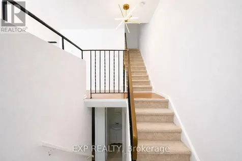 11C Sonnet Crescent Ottawa ON K2H 8W8