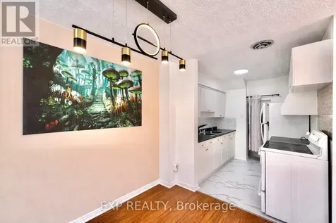 11C Sonnet Crescent Ottawa ON K2H 8W8