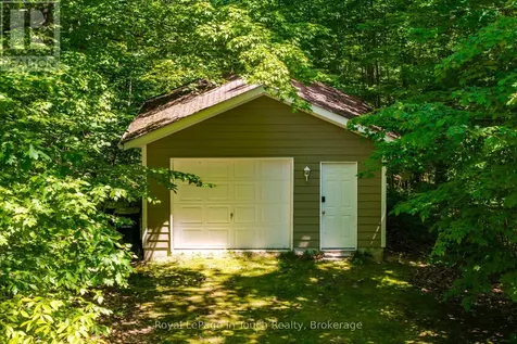 157 Farlain Lake Road West Tiny ON L9M 0B9