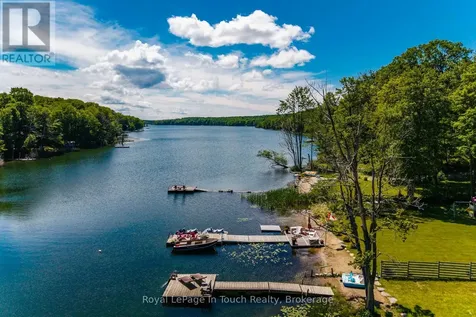 157 Farlain Lake Road West Tiny ON L9M 0B9