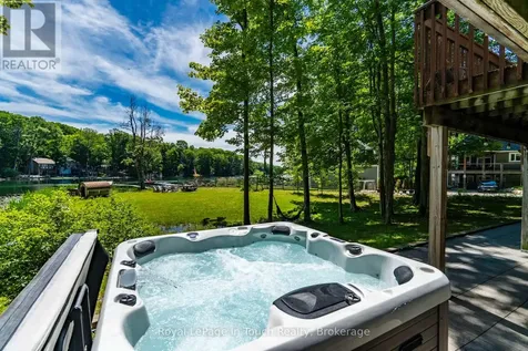 157 Farlain Lake Road West Tiny ON L9M 0B9