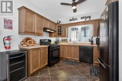 157 Farlain Lake Road West Tiny ON L9M 0B9