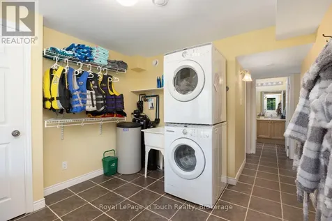 157 Farlain Lake Road West Tiny ON L9M 0B9