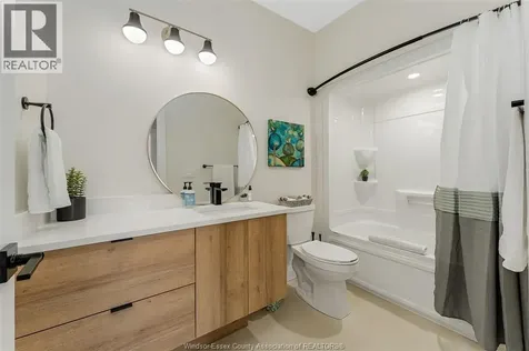 8028 Meo Boulevard Lasalle ON N9H 0P3