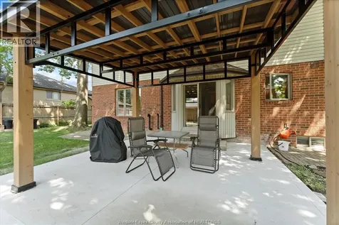 5753 Bishop Street Lasalle ON N9H 1N8