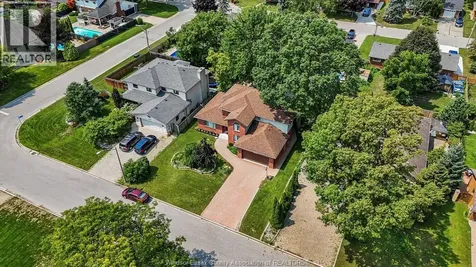 5753 Bishop Street Lasalle ON N9H 1N8