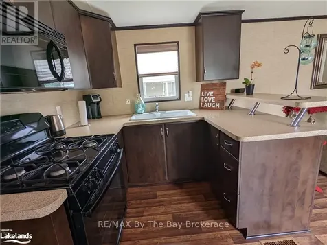 16 Kenora Trail Wasaga Beach ON L9Z 1X7