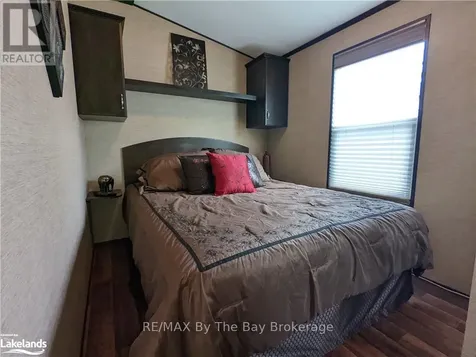 16 Kenora Trail Wasaga Beach ON L9Z 1X7