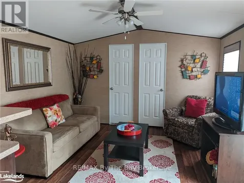 16 Kenora Trail Wasaga Beach ON L9Z 1X7