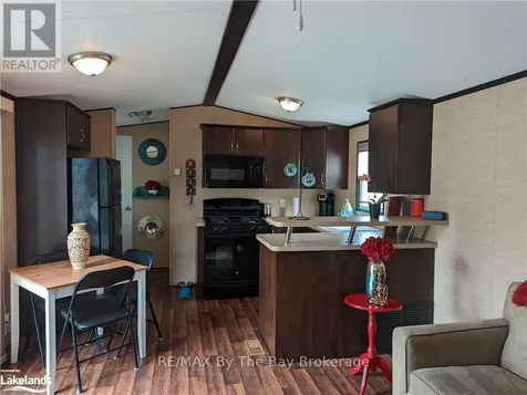 16 Kenora Trail Wasaga Beach ON L9Z 1X7