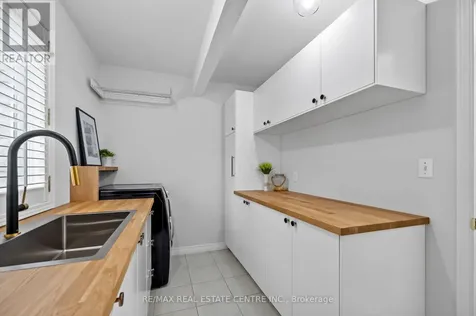 1 Brown Avenue Cambridge ON N1R 5S3
