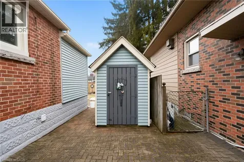 51 Westwood Avenue Hamilton ON L8S 2A7